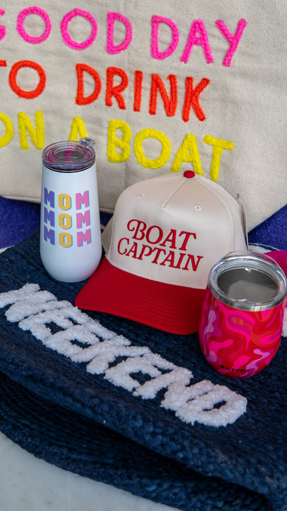 BOAT MOM