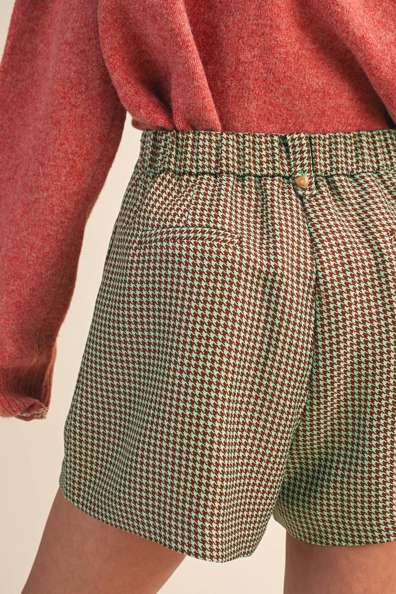 HOUNDSTOOTH PLEATED SHORTS