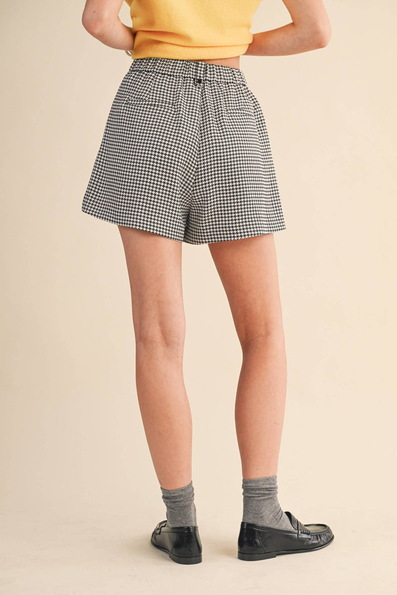 HOUNDSTOOTH PLEATED SHORTS