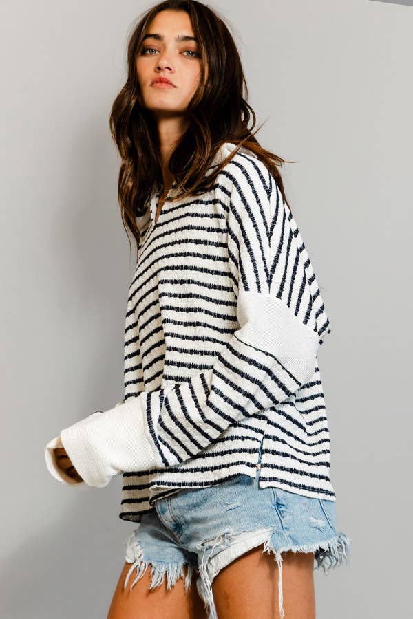 Spread collared Neck Stripe Top