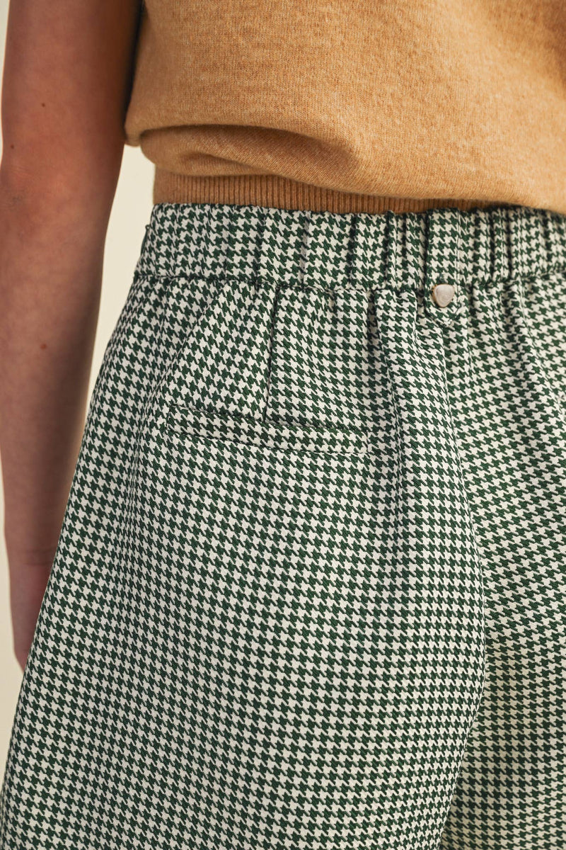HOUNDSTOOTH PLEATED SHORTS