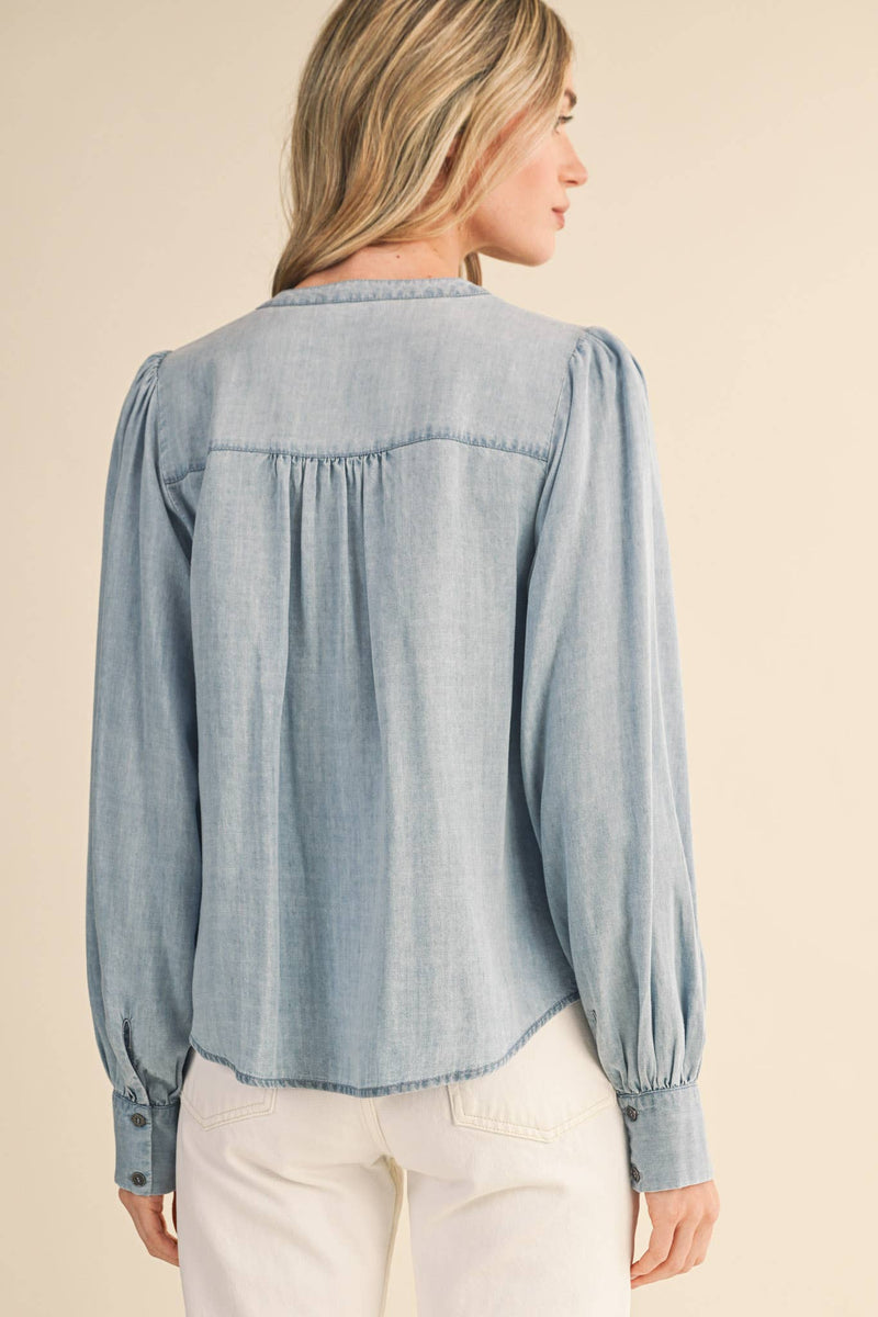 CHAMBRAY BUTTON DOWN TOP WITH PINTUCK DETAIL MTP4363