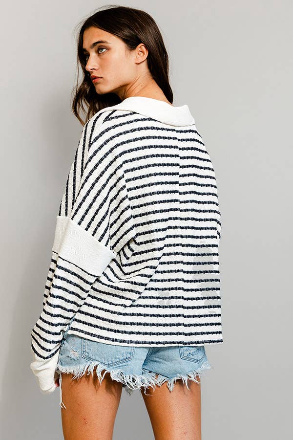 Spread collared Neck Stripe Top