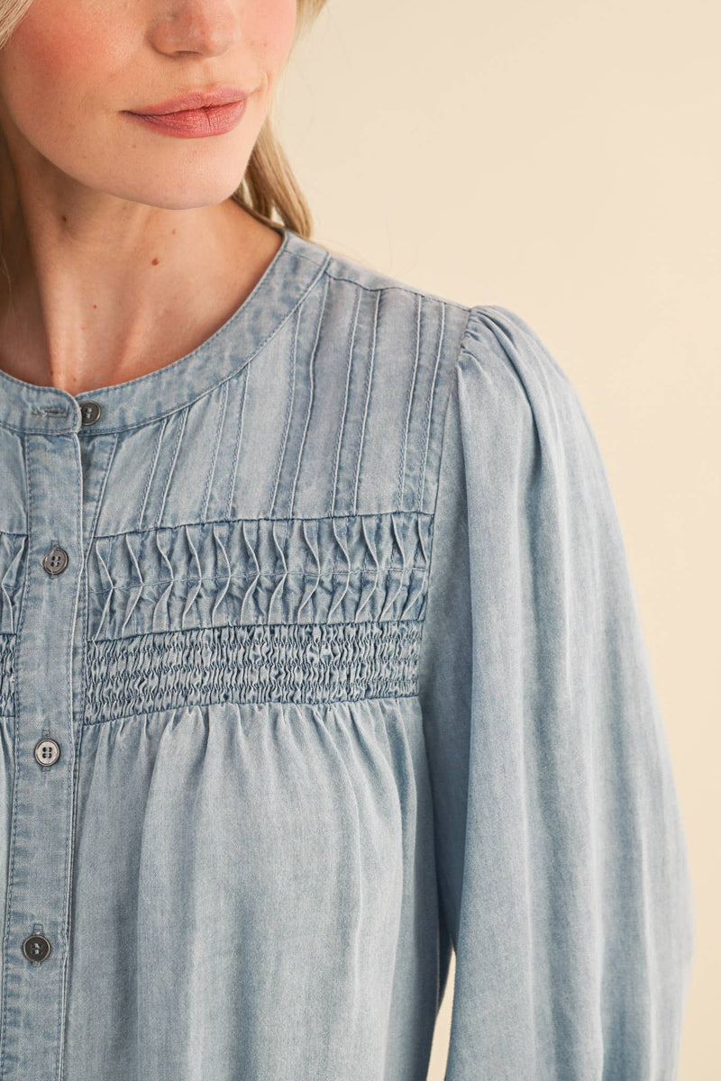 CHAMBRAY BUTTON DOWN TOP WITH PINTUCK DETAIL MTP4363