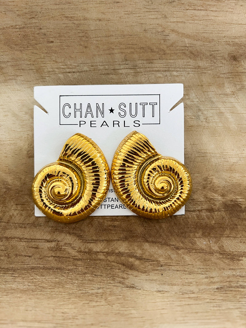 SEASHELL EARRINGS