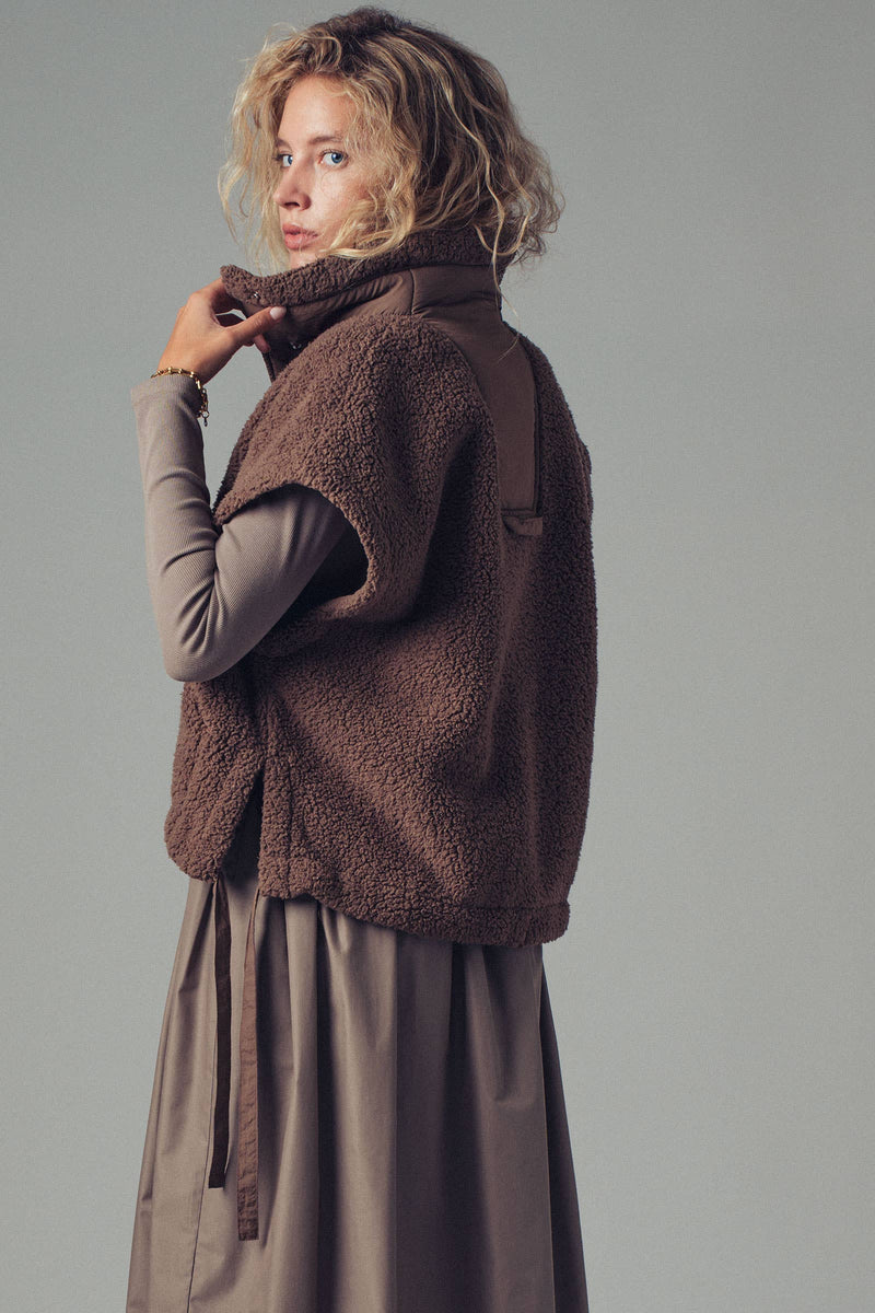 Quilted Collar Boxy Sherpa Vest