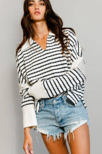 Spread collared Neck Stripe Top